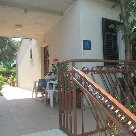 Artusi Apartmán Pula