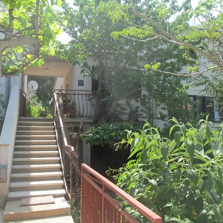 Artusi Apartmán Pula