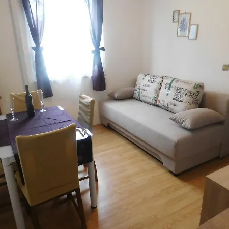 Apartment Artusi Pula