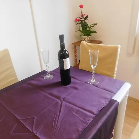 Artusi Apartment *
