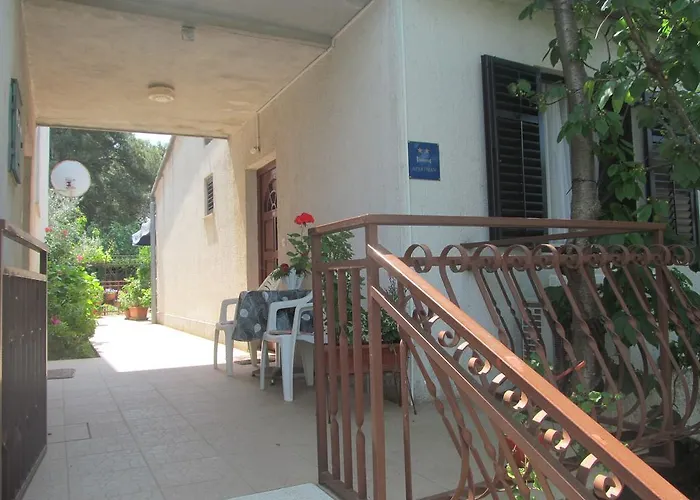 Artusi Apartman Póla